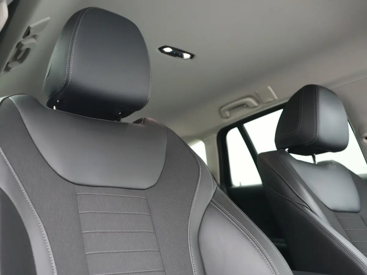 320e xDrive Sportline PHEV 204pk Dealer O.H | SOH 88,1% | Trekhaak Af Fabriek | Camera | Laser LED | Cruise Control | Lederen Sportstoelen Verwarmd | Keyless | Sfeerverlichting | Apple Carpl
