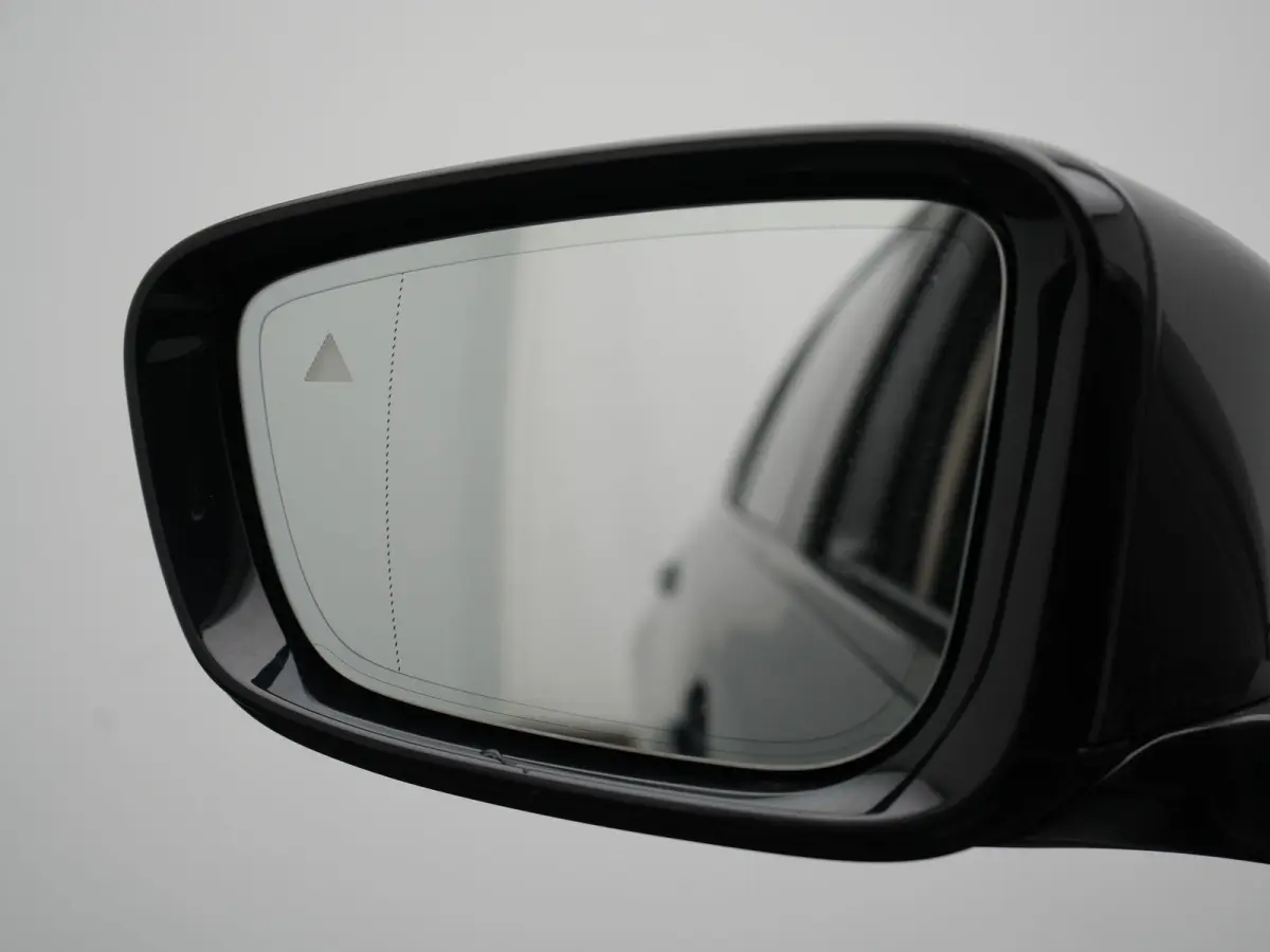 320e xDrive Sportline PHEV 204pk Dealer O.H | SOH 88,1% | Trekhaak Af Fabriek | Camera | Laser LED | Cruise Control | Lederen Sportstoelen Verwarmd | Keyless | Sfeerverlichting | Apple Carpl