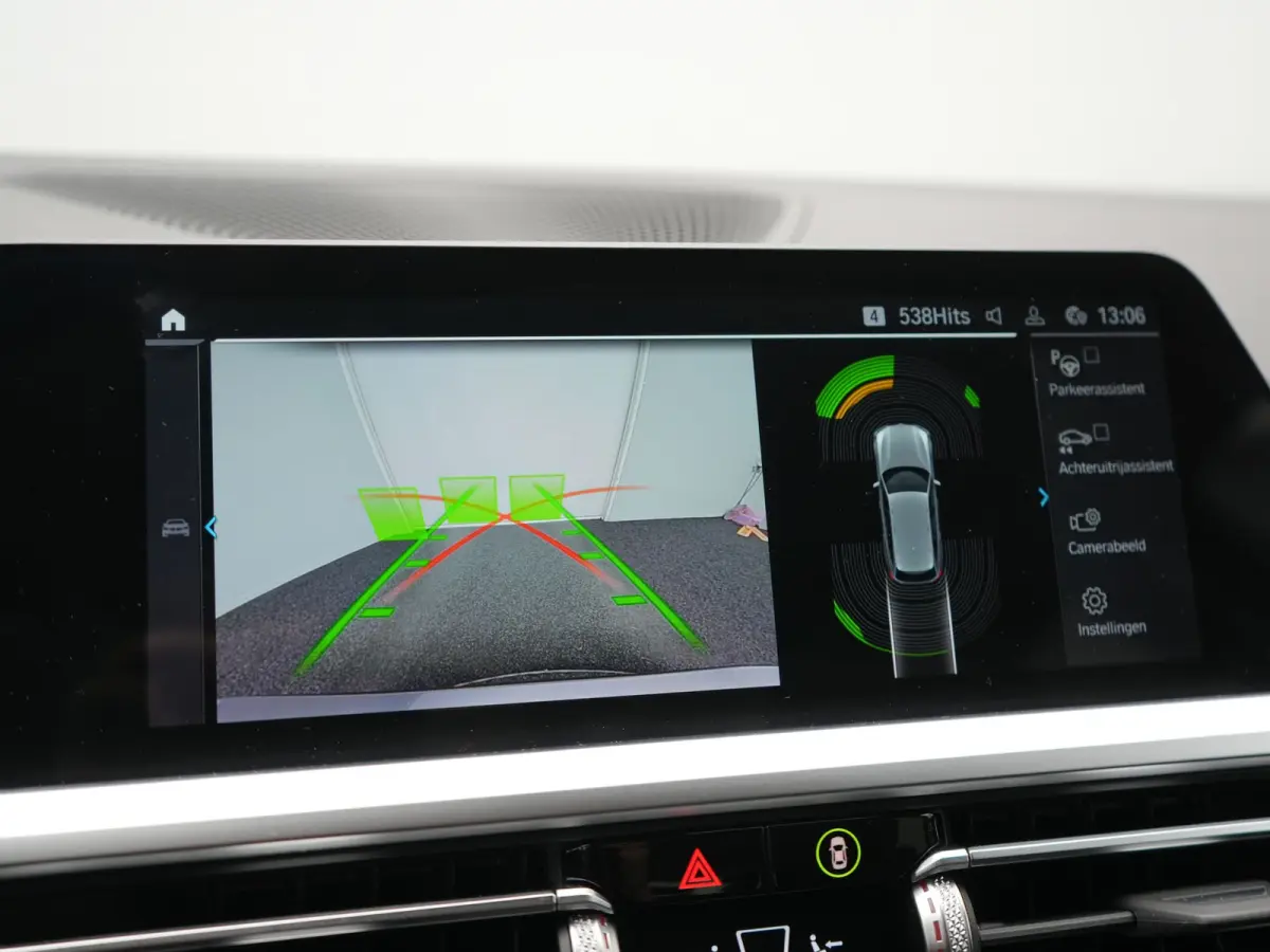 320e xDrive Sportline PHEV 204pk Dealer O.H | SOH 88,1% | Trekhaak Af Fabriek | Camera | Laser LED | Cruise Control | Lederen Sportstoelen Verwarmd | Keyless | Sfeerverlichting | Apple Carpl