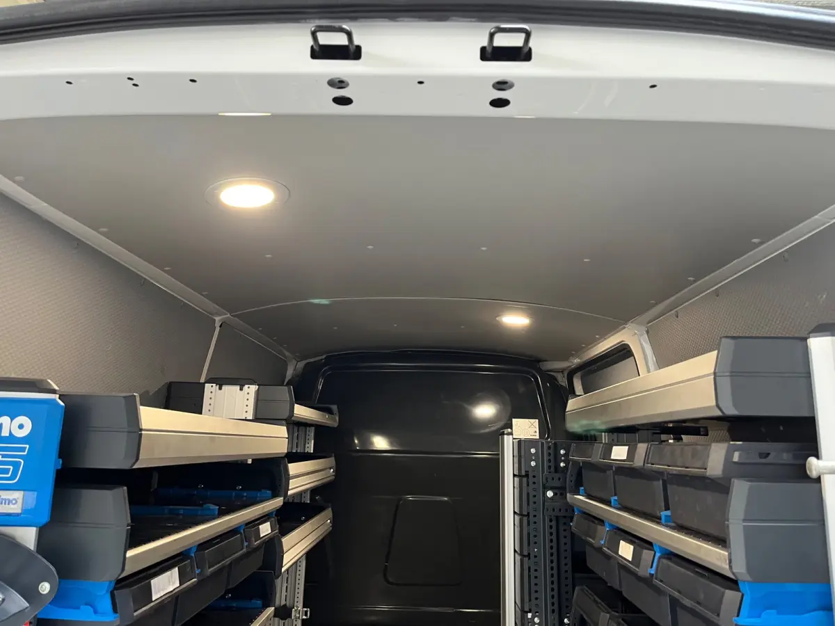 Automaat DSG Servicewagen 2.0 TDI 150pk L2H1 3Persoons Sortimo Inrichting, Airco, Navigatie, RIJKLAARPRIJS!