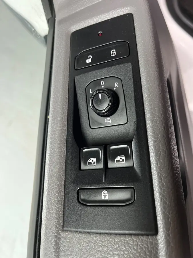 Automaat DSG Servicewagen 2.0 TDI 150pk L2H1 3Persoons Sortimo Inrichting, Airco, Navigatie, RIJKLAARPRIJS!