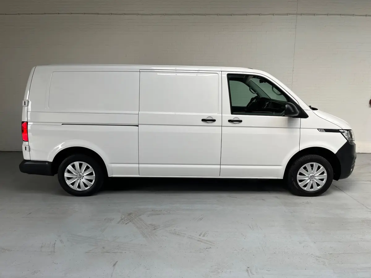 Automaat DSG Servicewagen 2.0 TDI 150pk L2H1 3Persoons Sortimo Inrichting, Airco, Navigatie, RIJKLAARPRIJS!