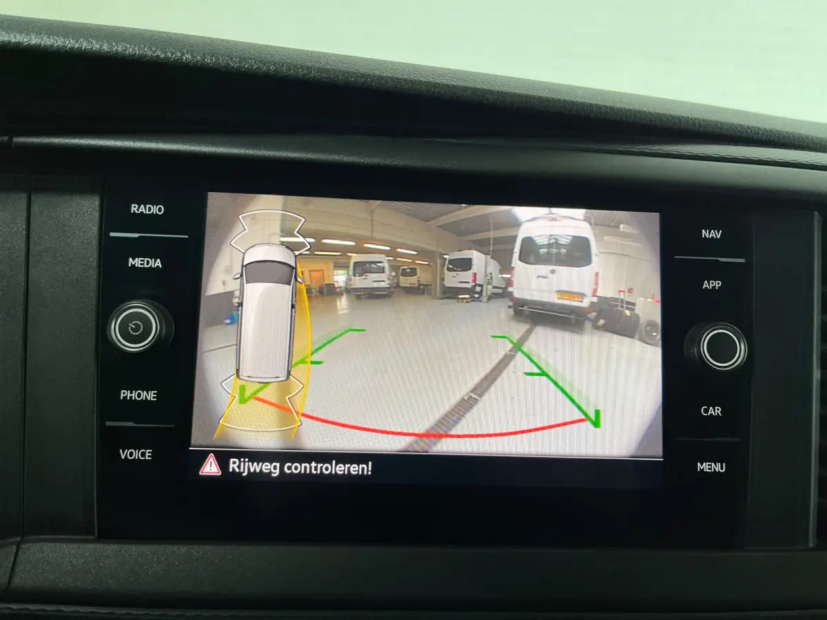 Automaat DSG Servicewagen 2.0 TDI 150pk L2H1 3Persoons Sortimo Inrichting, Airco, Navigatie, RIJKLAARPRIJS!