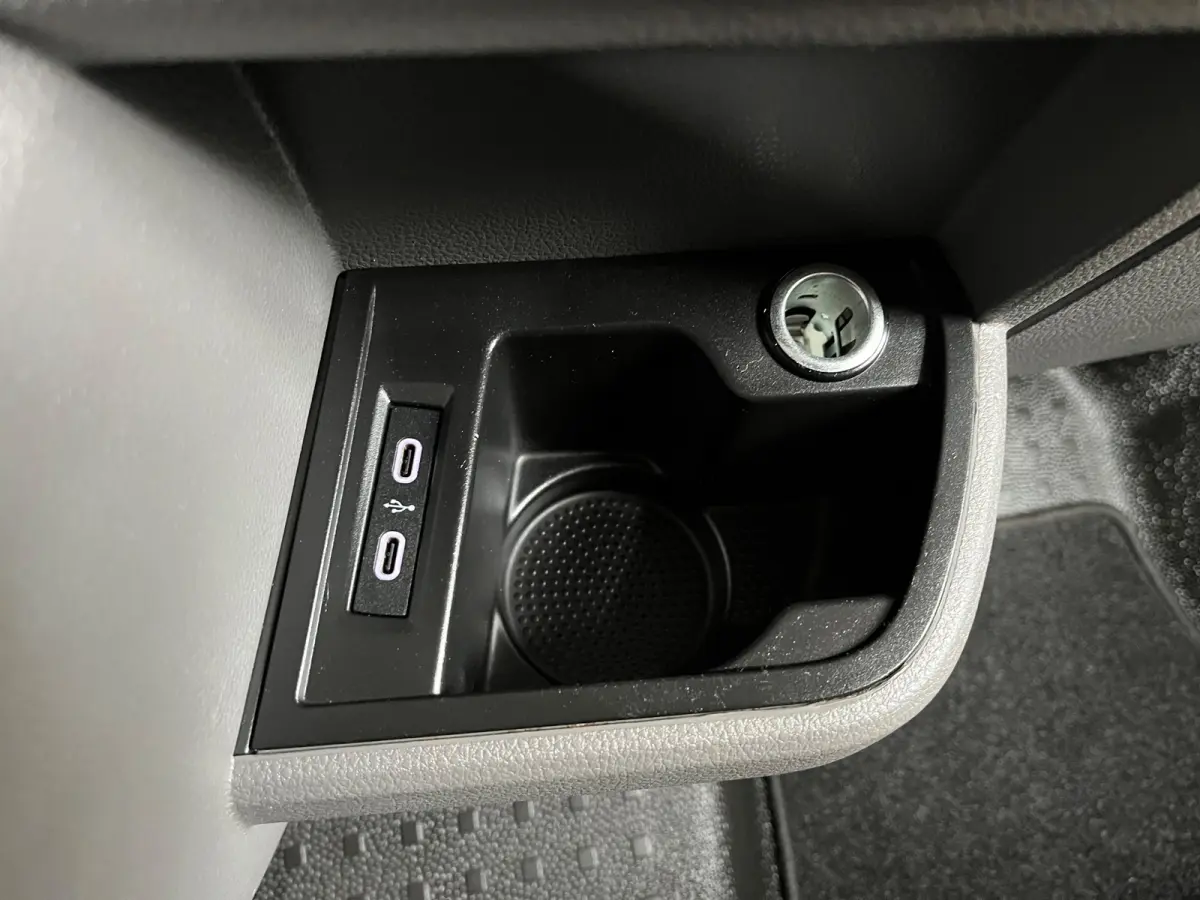 Automaat DSG Servicewagen 2.0 TDI 150pk L2H1 3Persoons Sortimo Inrichting, Airco, Navigatie, RIJKLAARPRIJS!