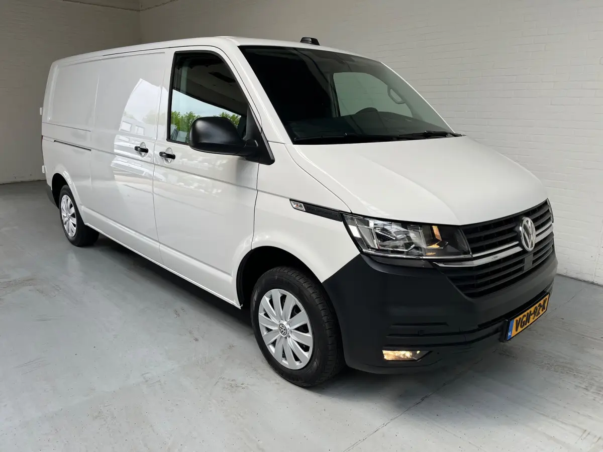 Automaat DSG Servicewagen 2.0 TDI 150pk L2H1 3Persoons Sortimo Inrichting, Airco, Navigatie, RIJKLAARPRIJS!