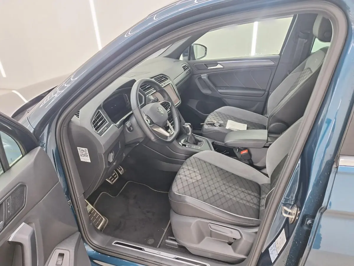 1.5 TSI 3X R-Line Business+Led+Navigatie+Camera+Assist/winter-Pakket = RIJKLAAR !!
