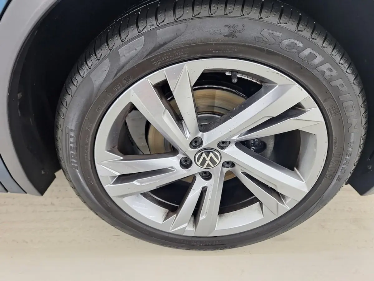 1.5 TSI 3X R-Line Business+Led+Navigatie+Camera+Assist/winter-Pakket = RIJKLAAR !!