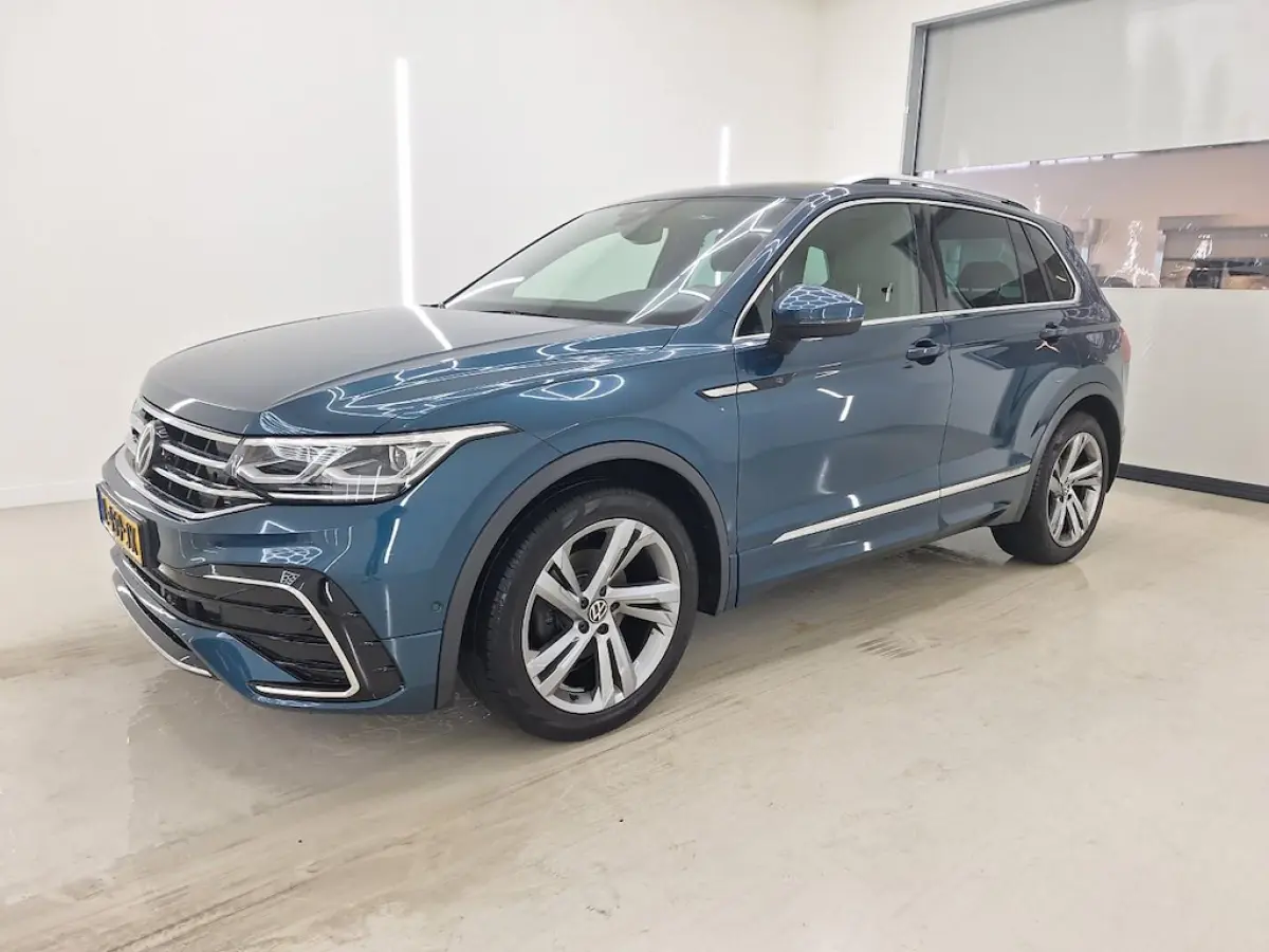 1.5 TSI 3X R-Line Business+Led+Navigatie+Camera+Assist/winter-Pakket = RIJKLAAR !!