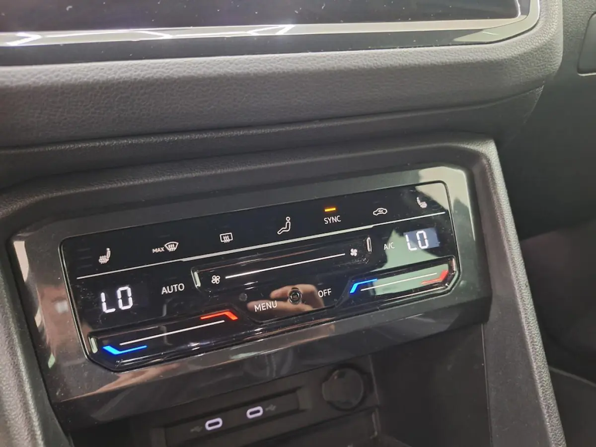 1.5 TSI 3X R-Line Business+Led+Navigatie+Camera+Assist/winter-Pakket = RIJKLAAR !!