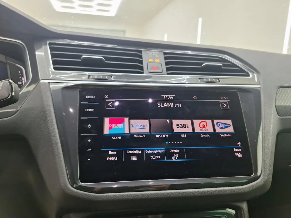 1.5 TSI 3X R-Line Business+Led+Navigatie+Camera+Assist/winter-Pakket = RIJKLAAR !!