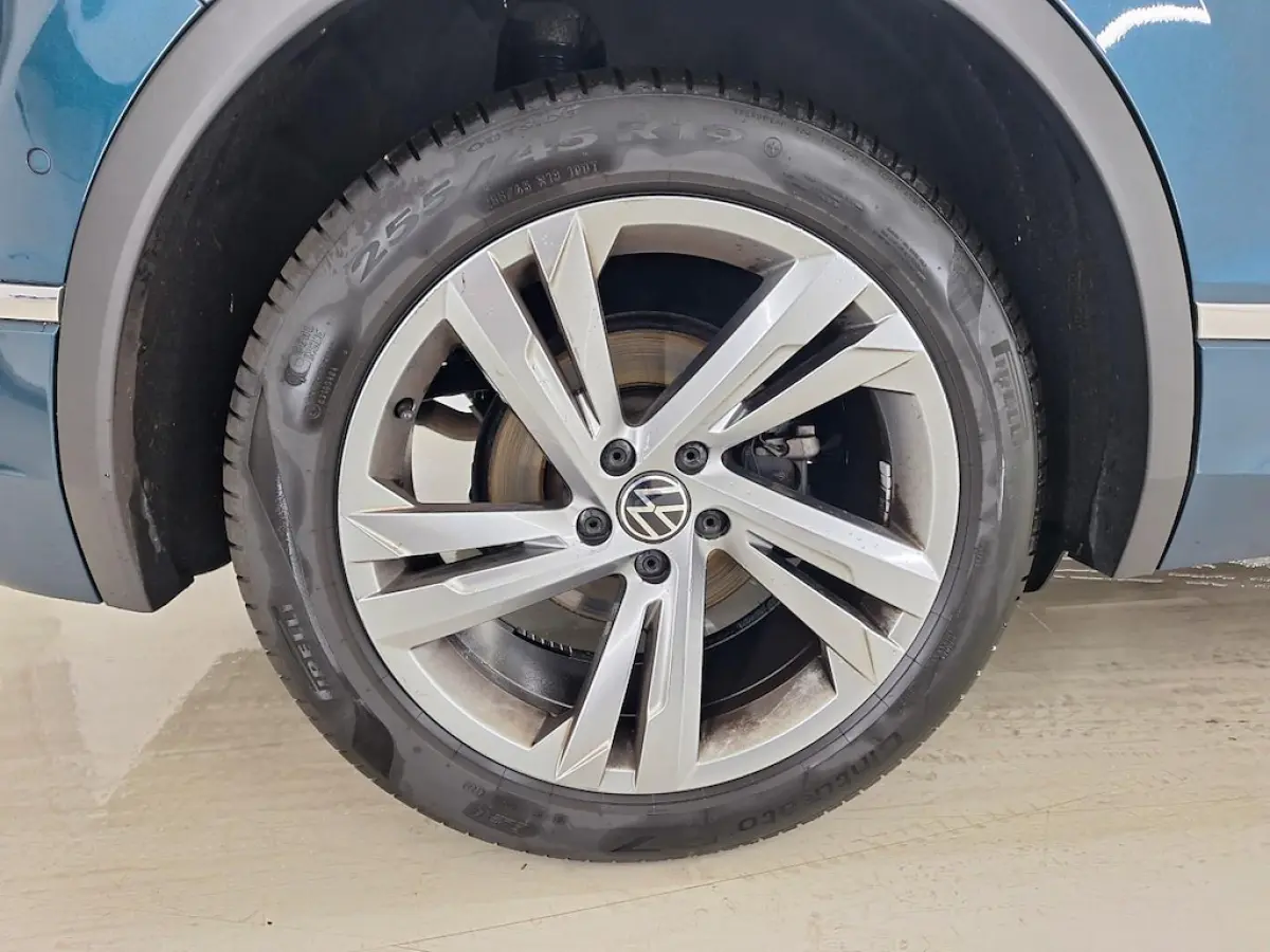 1.5 TSI 3X R-Line Business+Led+Navigatie+Camera+Assist/winter-Pakket = RIJKLAAR !!