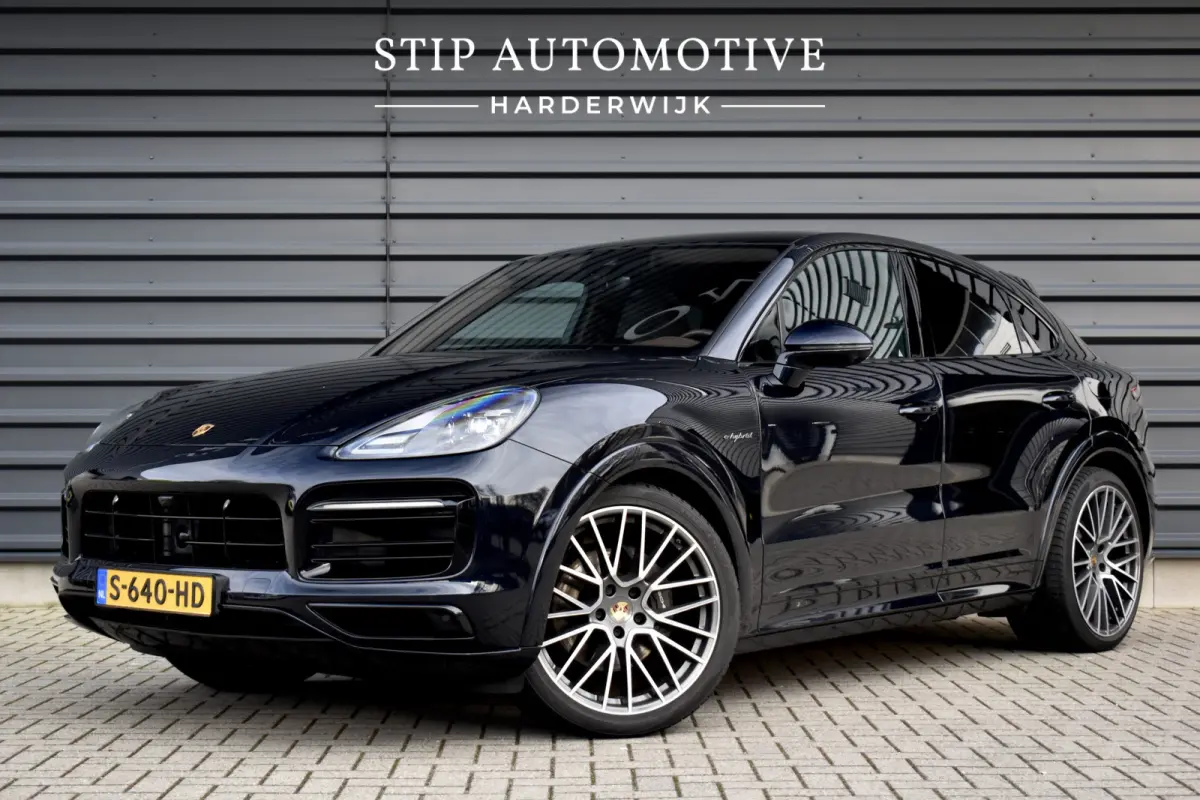 3.0 E-Hybrid Platinum Edition SportDesign | Pano | ACC | Trekhaak | 22'' Wielen | Bose | Achterasbesturing | Stoelventilatie | Sportuitlaat |