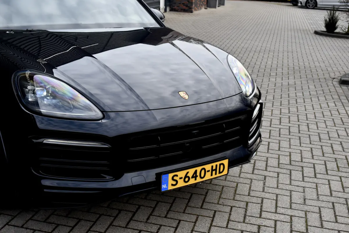 3.0 E-Hybrid Platinum Edition SportDesign | Pano | ACC | Trekhaak | 22'' Wielen | Bose | Achterasbesturing | Stoelventilatie | Sportuitlaat |