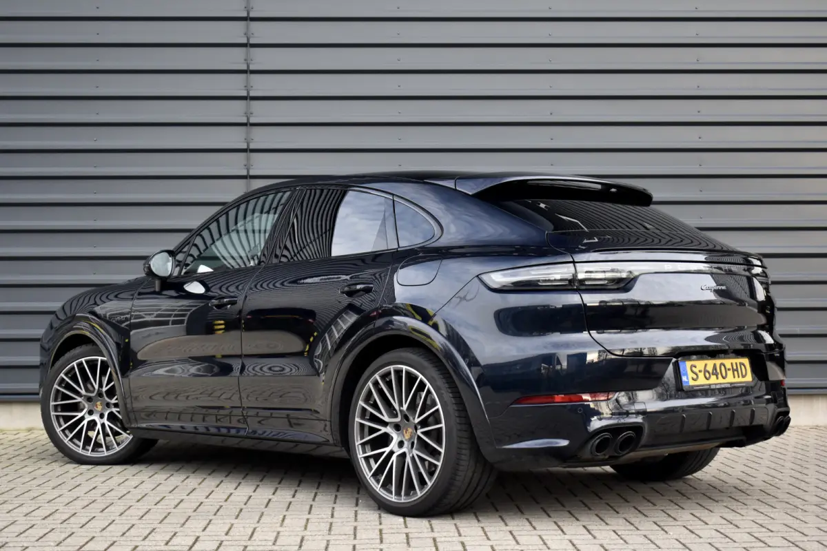 3.0 E-Hybrid Platinum Edition SportDesign | Pano | ACC | Trekhaak | 22'' Wielen | Bose | Achterasbesturing | Stoelventilatie | Sportuitlaat |