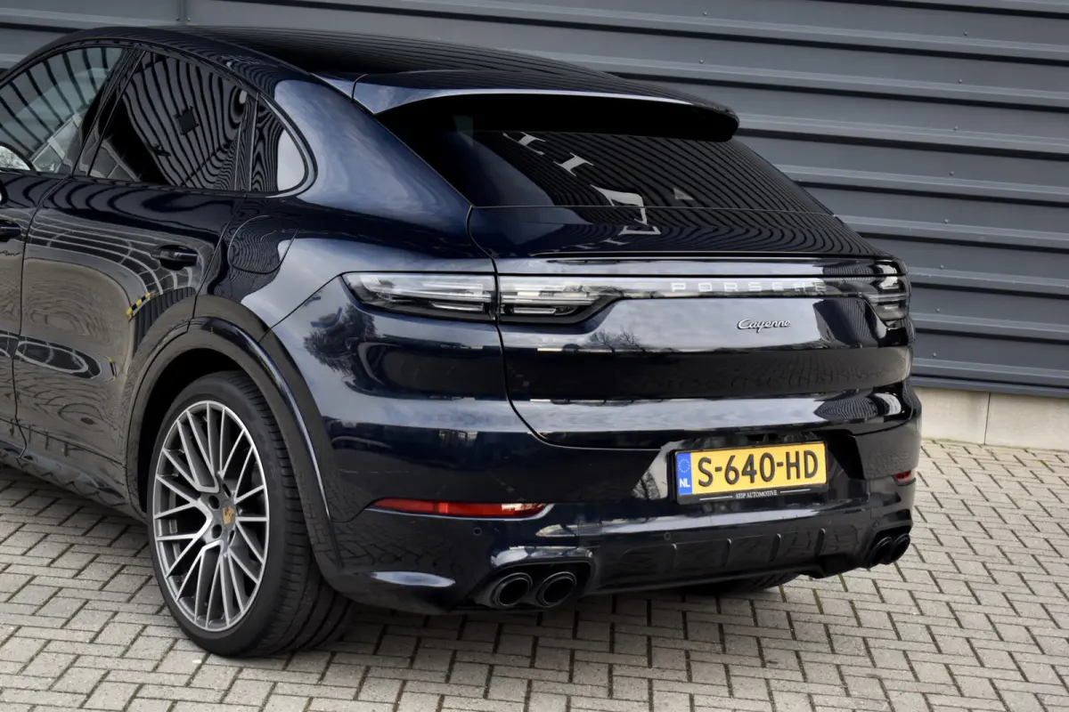 3.0 E-Hybrid Platinum Edition SportDesign | Pano | ACC | Trekhaak | 22'' Wielen | Bose | Achterasbesturing | Stoelventilatie | Sportuitlaat |