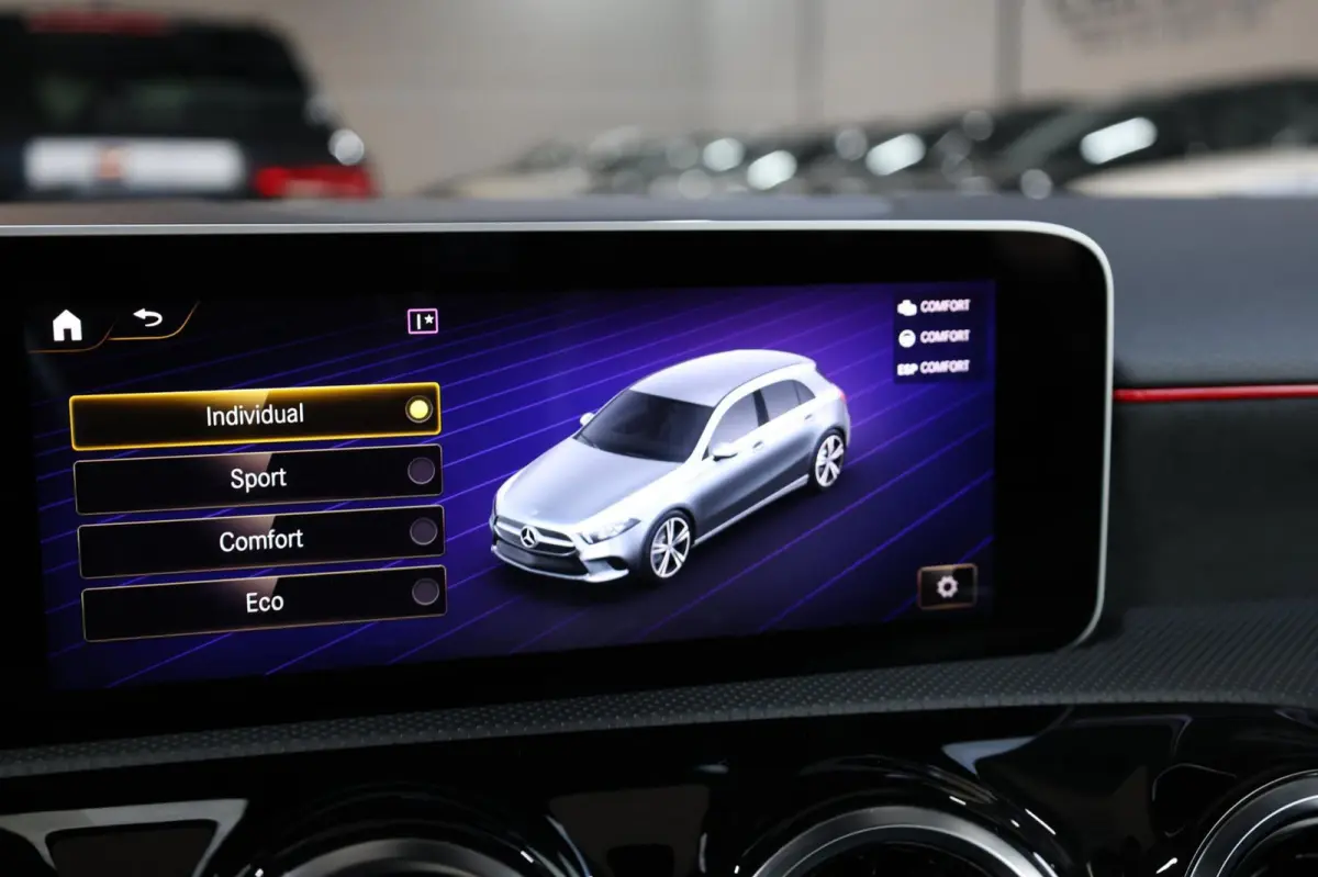 180 AMG Line BTW/LED/VIRTUAL/PANO/HALF LEER+ALCANTARA+S.VERWARMIN/18"LMV/CAM/ACC/ECC/12 MDN GARANTIE!