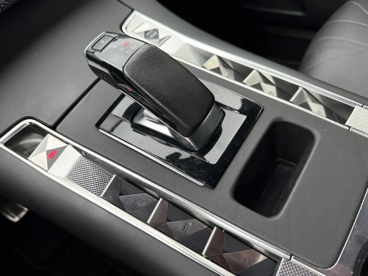E-Tense Rivoli SOH 93% | PHEV 225pk | Camera | Navi & CarPlay | Leer