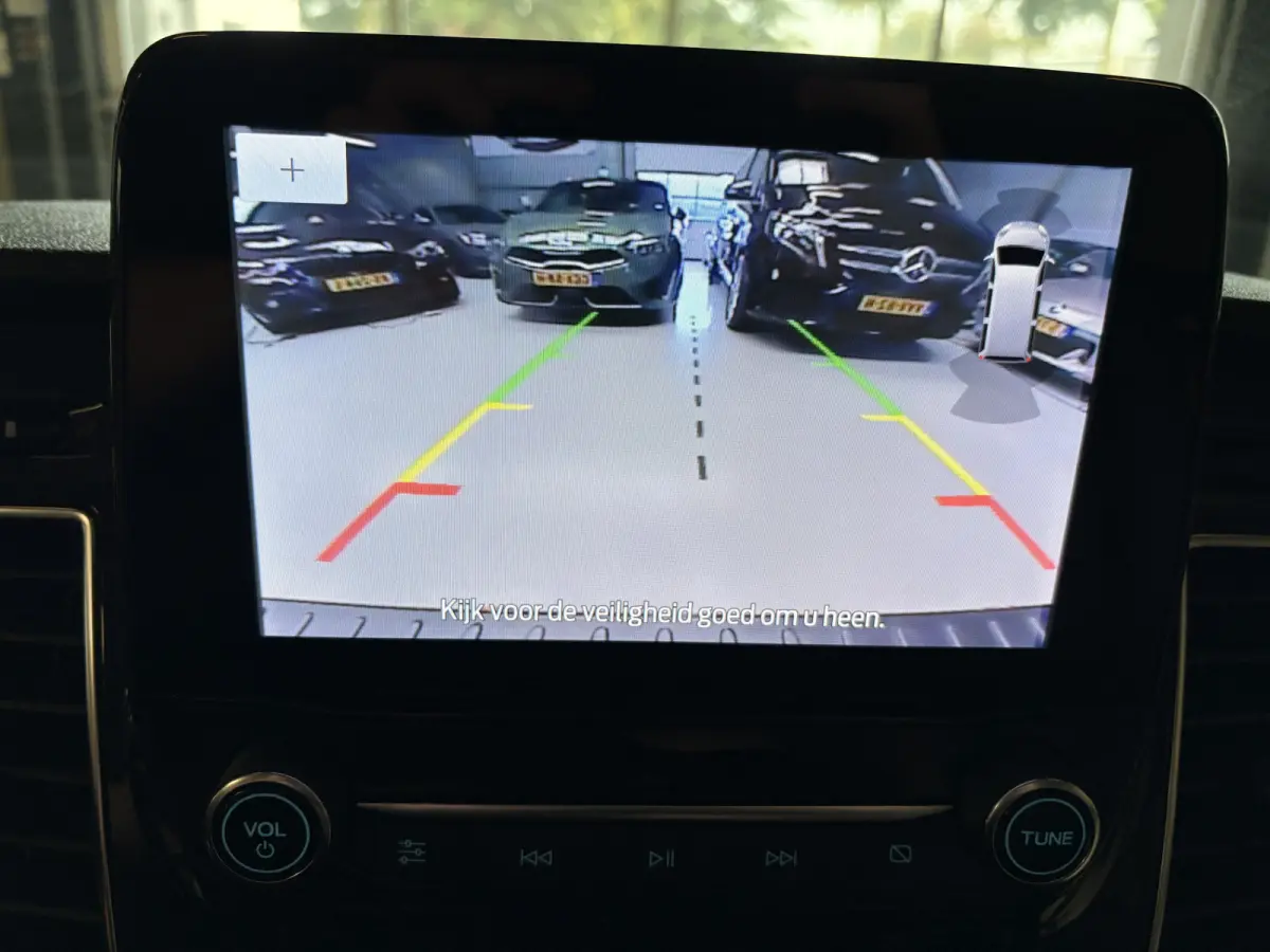 320 2.0 TDCI L1H1 Sport DC Camera, Cruise, PDC