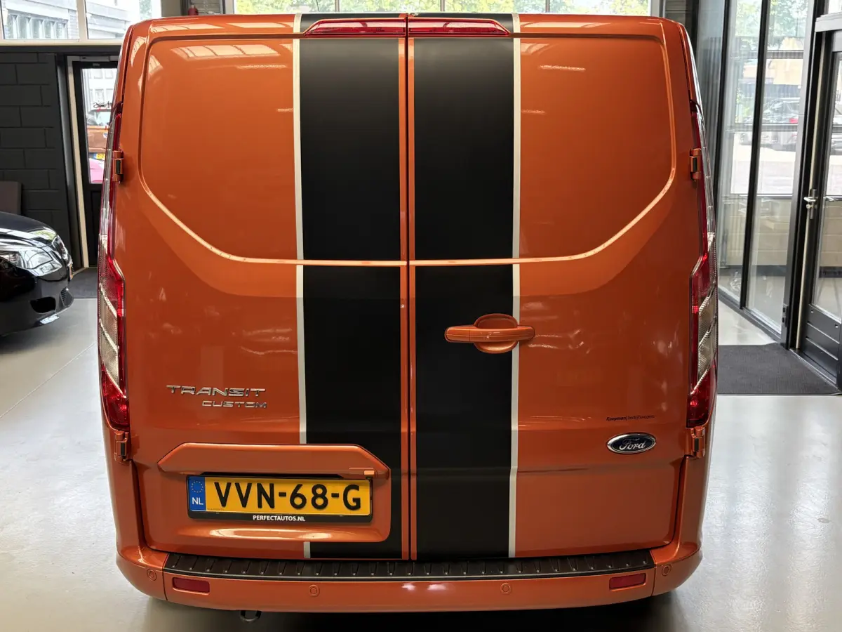 320 2.0 TDCI L1H1 Sport DC Camera, Cruise, PDC