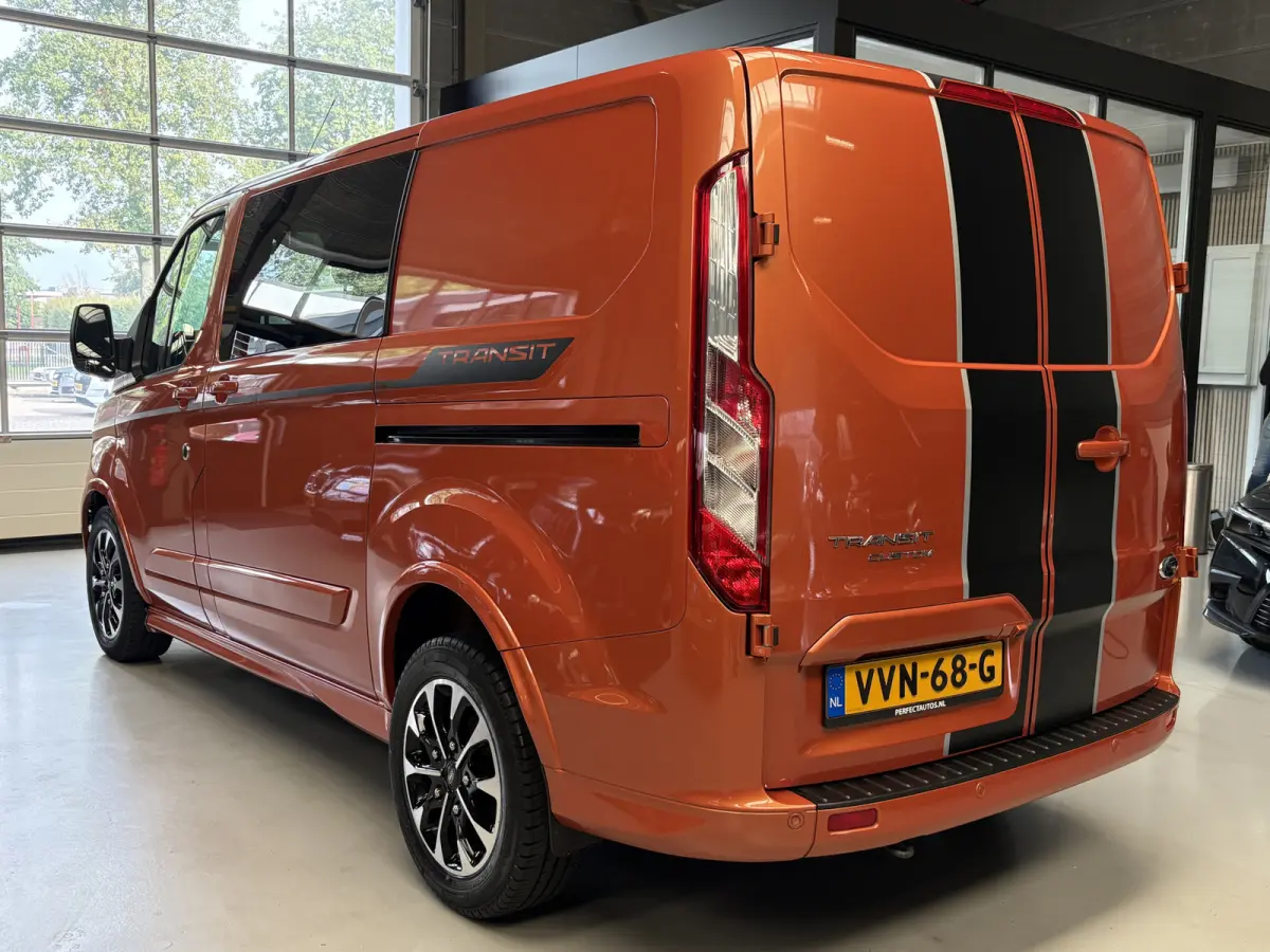 320 2.0 TDCI L1H1 Sport DC Camera, Cruise, PDC
