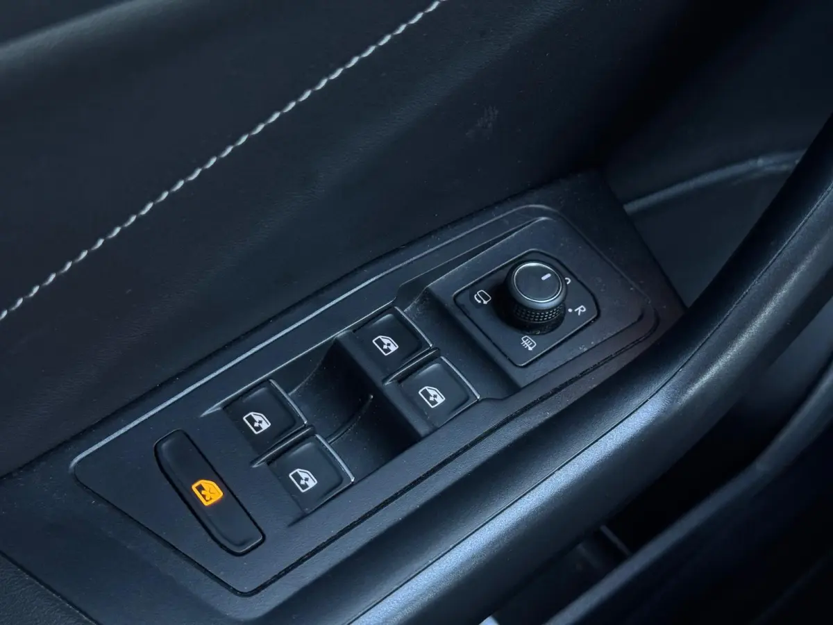 1.5 TSI 3x R-Line FULL PANO|LEDER|CAMERA|ACC|ECC