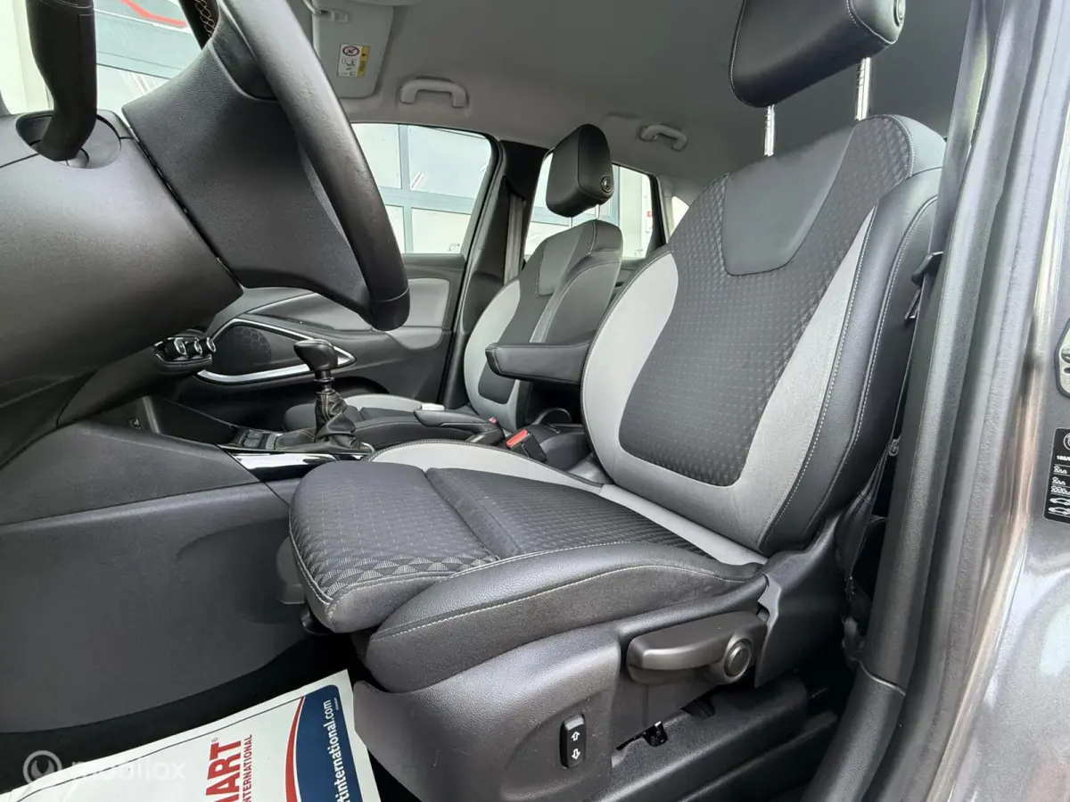 1.2 Turbo Innovation CarPlay Trekhk DAB pdc