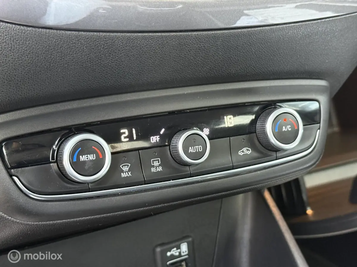 1.2 Turbo Innovation CarPlay Trekhk DAB pdc