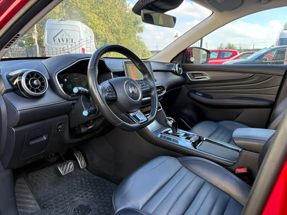 1.5 TGDI Luxury Pano,Trekhaak,SOH 94.62%,Dealer onderh.