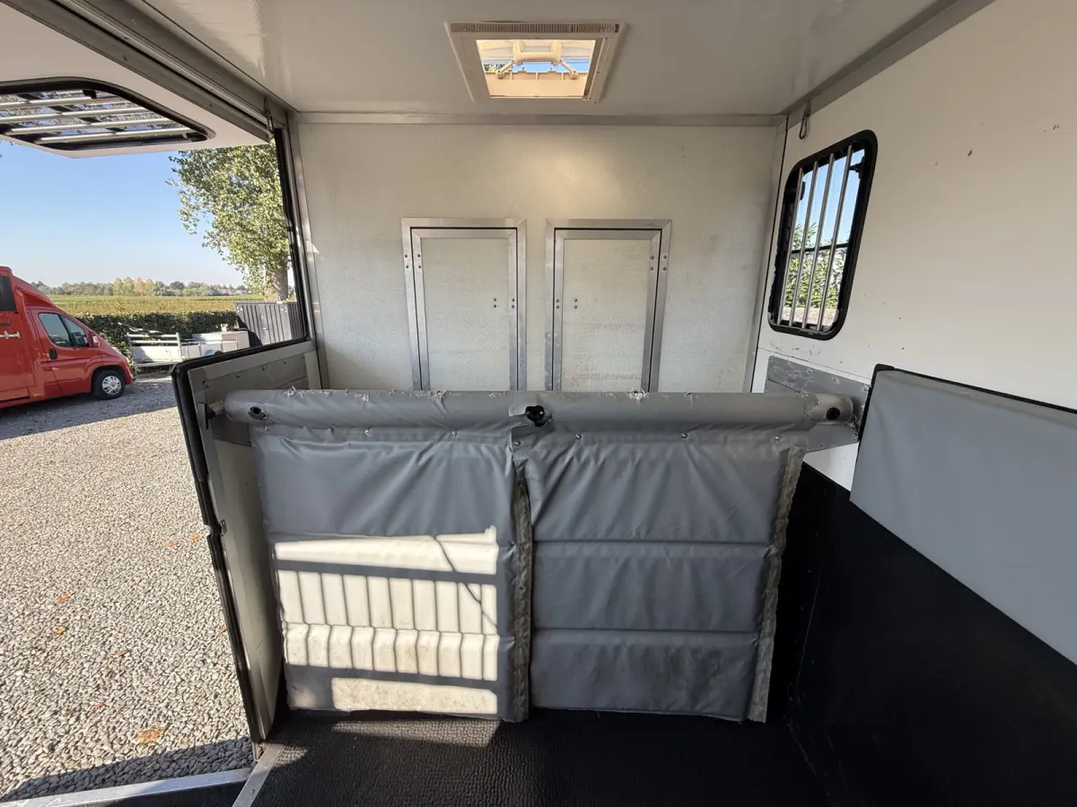 | HORSETRUCK | MSG STABLEHOPPER | COMPETITION 3XL | 2017 | 3-SEAT | 165PK | 116.479KM | L3 | NO VAT | MARGE |  | DUITS KENTEKEN