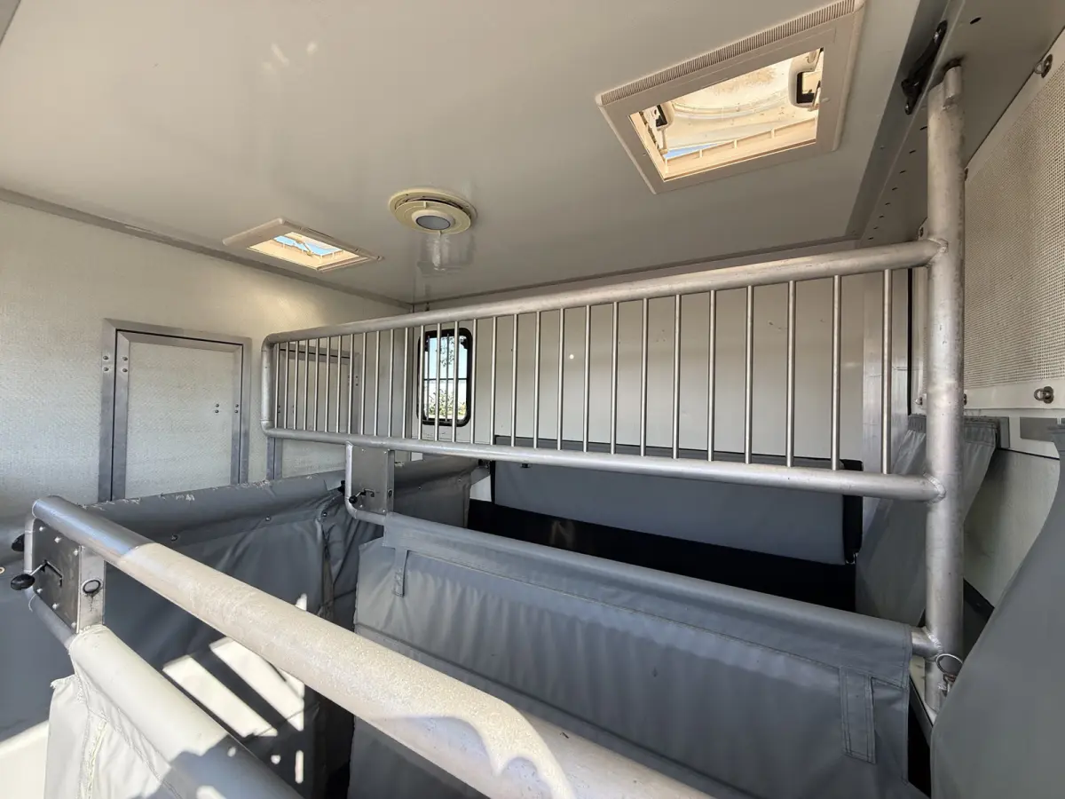 | HORSETRUCK | MSG STABLEHOPPER | COMPETITION 3XL | 2017 | 3-SEAT | 165PK | 116.479KM | L3 | NO VAT | MARGE |  | DUITS KENTEKEN