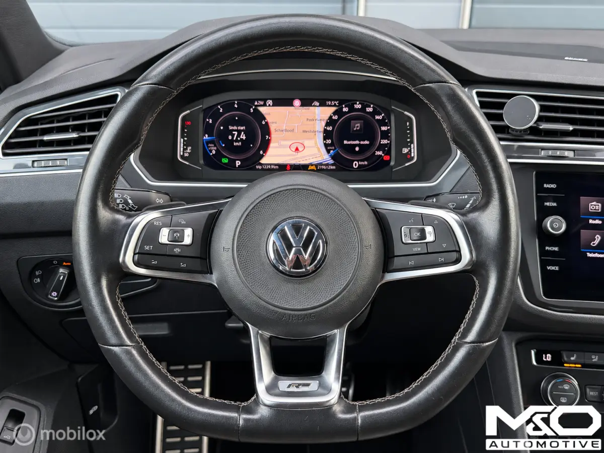 1.5 TSI ACT R-line | PANO | VIRTUAL | DYNAUDIO