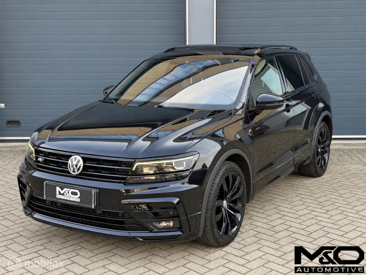 1.5 TSI ACT R-line | PANO | VIRTUAL | DYNAUDIO