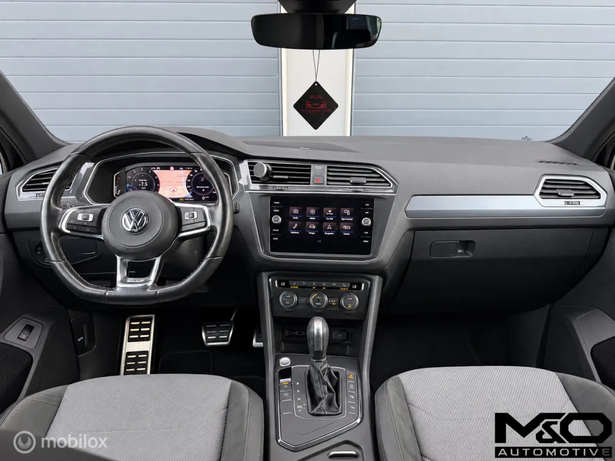 1.5 TSI ACT R-line | PANO | VIRTUAL | DYNAUDIO