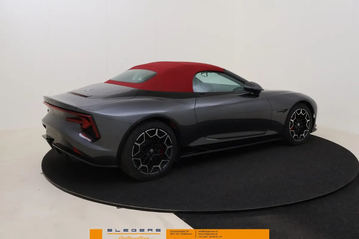 Trophy Extended Range 77kWh