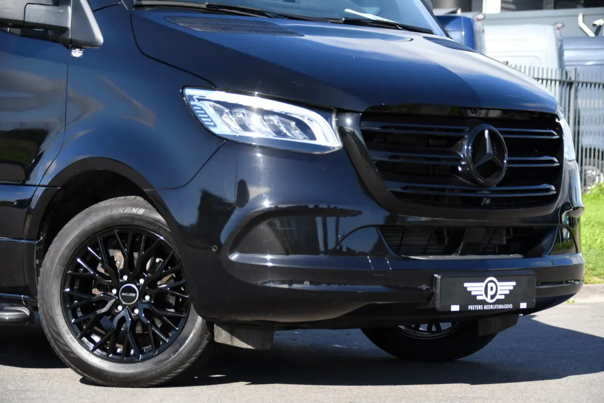 319 3.0 CDI L2H1 DC Black Edition FULL OPTIONS! 360 Camera, Adaptieve Cruise, LED, 2 x Stoelverwarming, Standkacel, Autmaat, 10,5'' Mbux, Sensoren, Uniek!