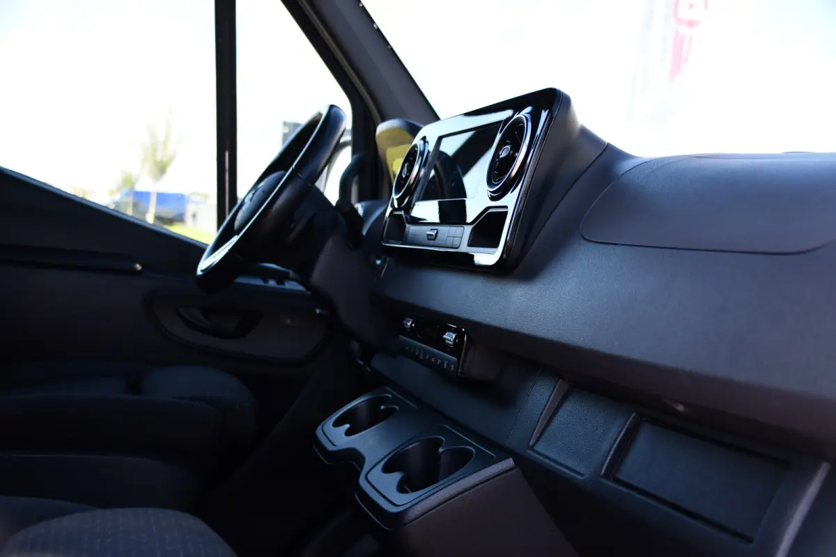 319 3.0 CDI L2H1 DC Black Edition FULL OPTIONS! 360 Camera, Adaptieve Cruise, LED, 2 x Stoelverwarming, Standkacel, Autmaat, 10,5'' Mbux, Sensoren, Uniek!