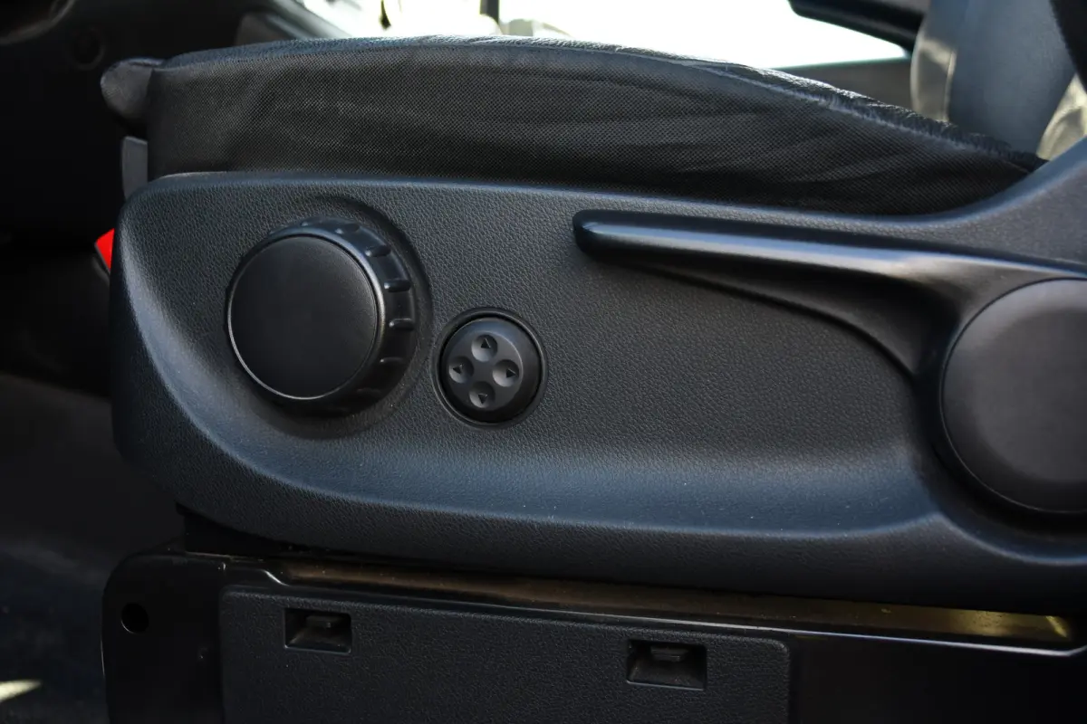 190pk CDI L3 DC PB Edition Camera, Cruise, Carplay, LED, 2 x Schuifdeur, Automaat, Multimedia, Leder, Uniek!