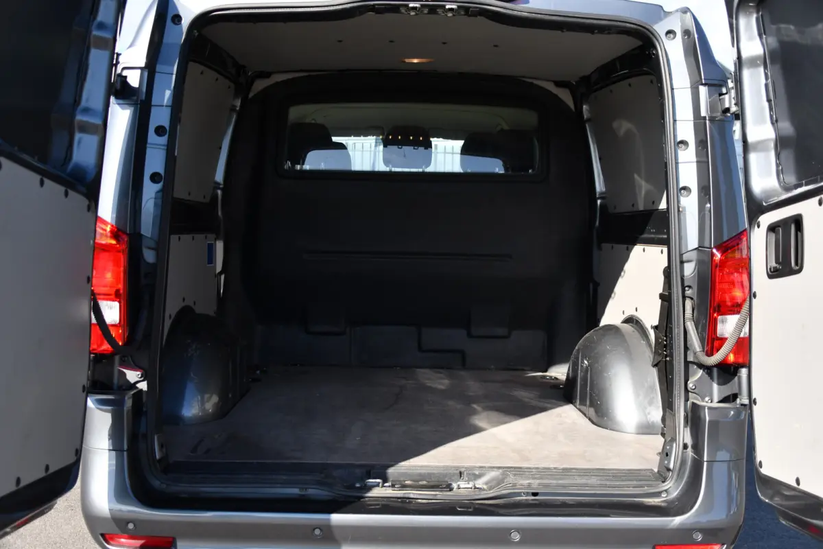 190pk CDI L3 DC PB Edition Camera, Cruise, Carplay, LED, 2 x Schuifdeur, Automaat, Multimedia, Leder, Uniek!