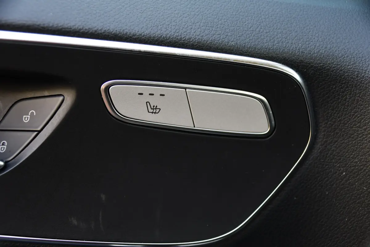 190pk CDI L3 DC PB Edition Camera, Cruise, Carplay, LED, 2 x Schuifdeur, Automaat, Multimedia, Leder, Uniek!