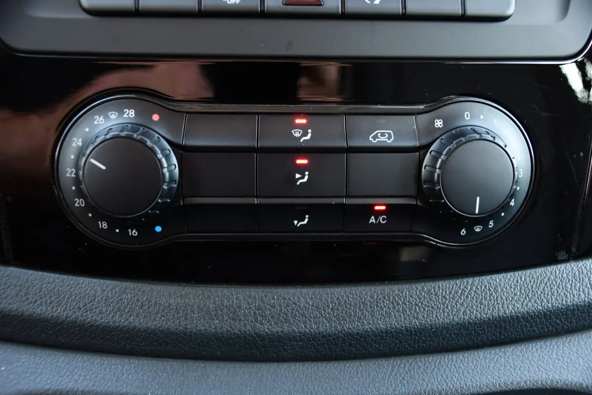 190pk CDI L3 DC PB Edition Camera, Cruise, Carplay, LED, 2 x Schuifdeur, Automaat, Multimedia, Leder, Uniek!