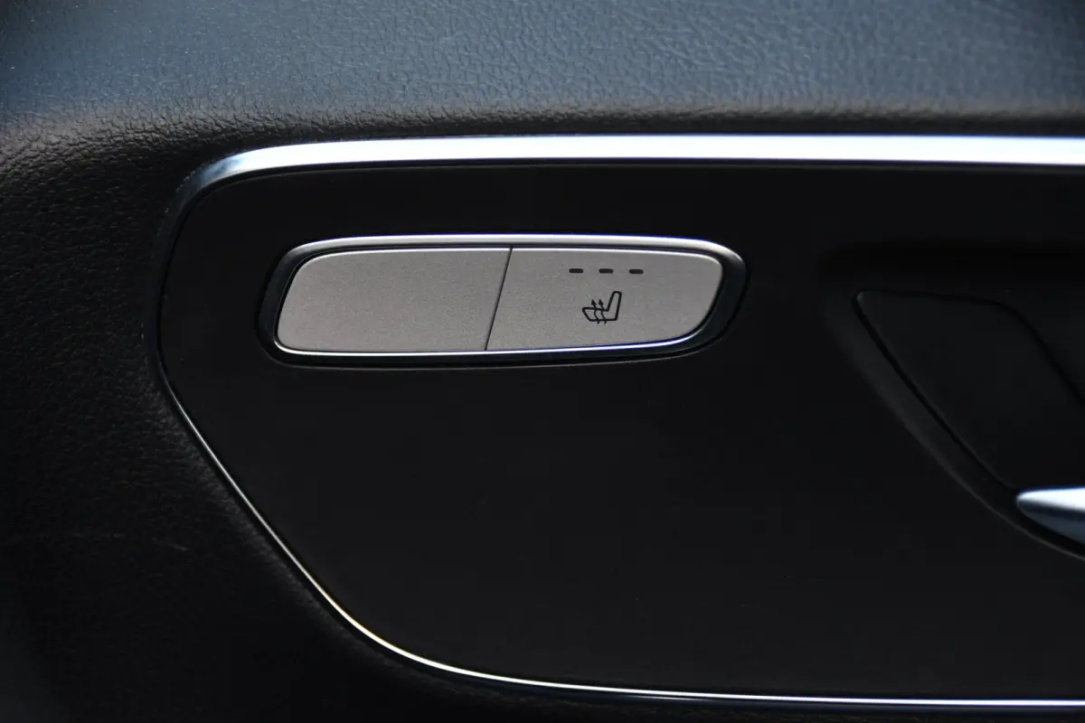 190pk CDI L3 DC PB Edition Camera, Cruise, Carplay, LED, 2 x Schuifdeur, Automaat, Multimedia, Leder, Uniek!
