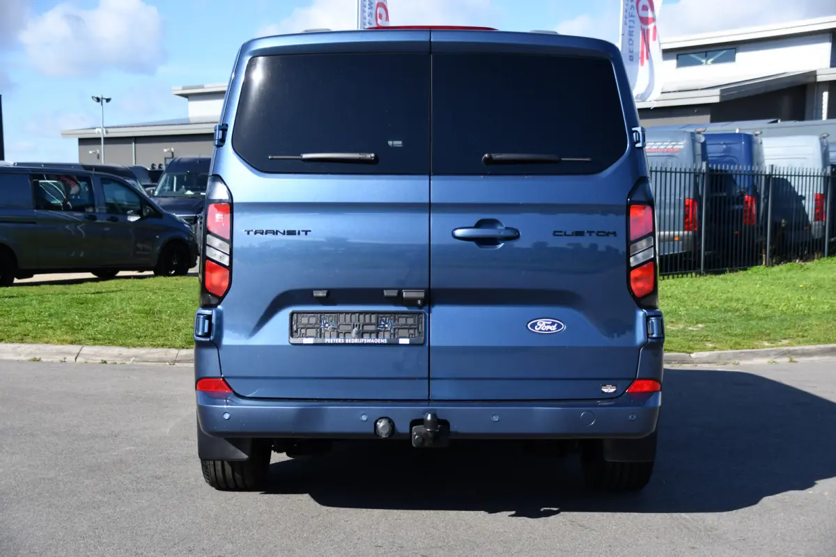 300 2.0 TDCI L1H1 DC Limited PB Edition Adaptieve Cruise, Camera, Carplay, LED, Stoelverwarming, 2 x Schuifdeur, Automaat, Stuurverwarming, Trekhaak, 170pk, Uniek!