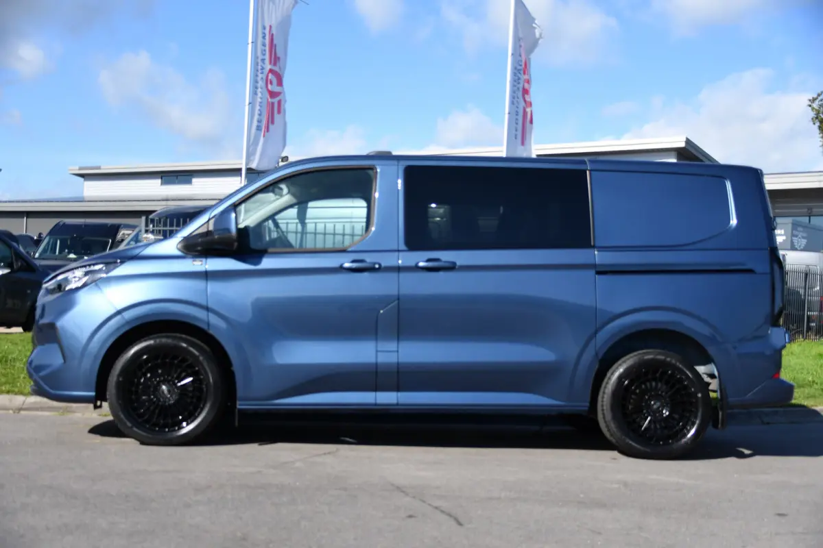 300 2.0 TDCI L1H1 DC Limited PB Edition Adaptieve Cruise, Camera, Carplay, LED, Stoelverwarming, 2 x Schuifdeur, Automaat, Stuurverwarming, Trekhaak, 170pk, Uniek!