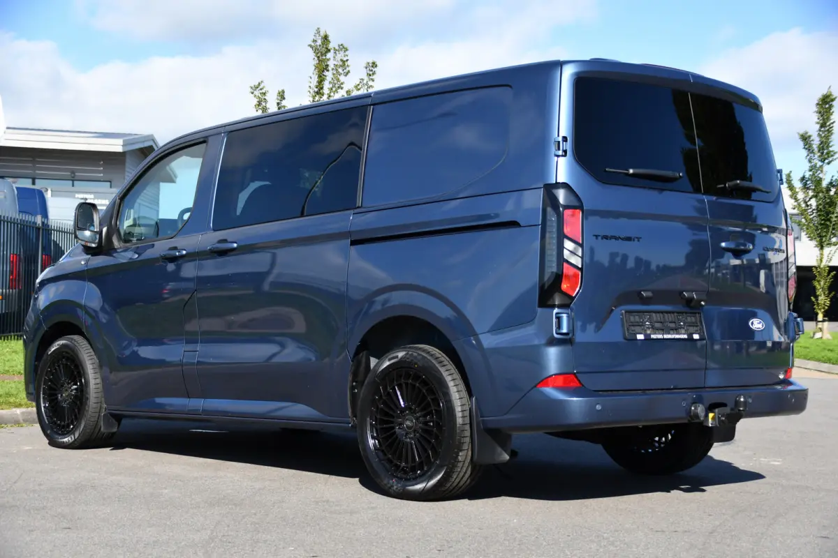 300 2.0 TDCI L1H1 DC Limited PB Edition Adaptieve Cruise, Camera, Carplay, LED, Stoelverwarming, 2 x Schuifdeur, Automaat, Stuurverwarming, Trekhaak, 170pk, Uniek!
