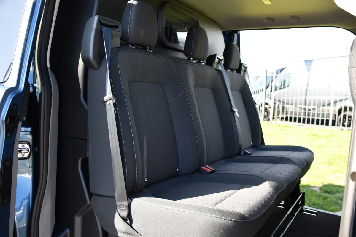 300 2.0 TDCI L1H1 DC Limited PB Edition Adaptieve Cruise, Camera, Carplay, LED, Stoelverwarming, 2 x Schuifdeur, Automaat, Stuurverwarming, Trekhaak, 170pk, Uniek!