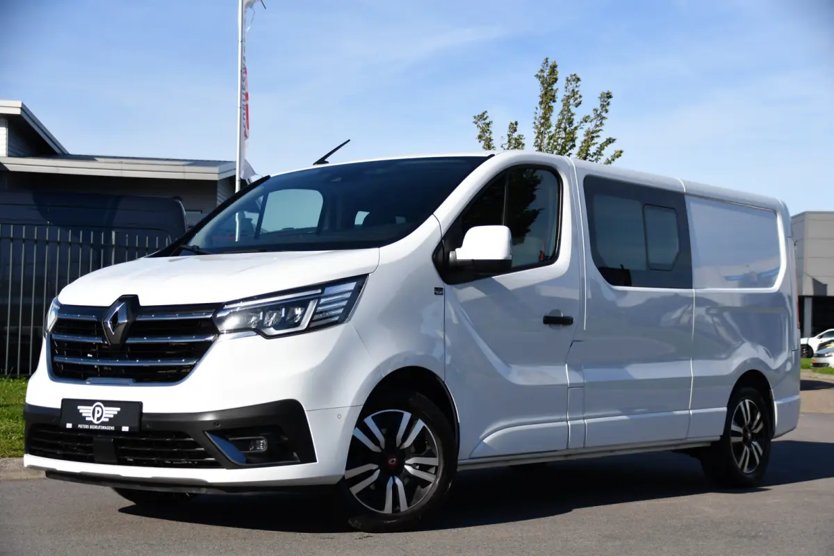 2.0 dCi 150 T29 L2H1 DC Luxe Camera, Cruise, Carplay, LED, Clima, Mulitmedia, Automaat, Trekhaak, Sensoren, Uniek!