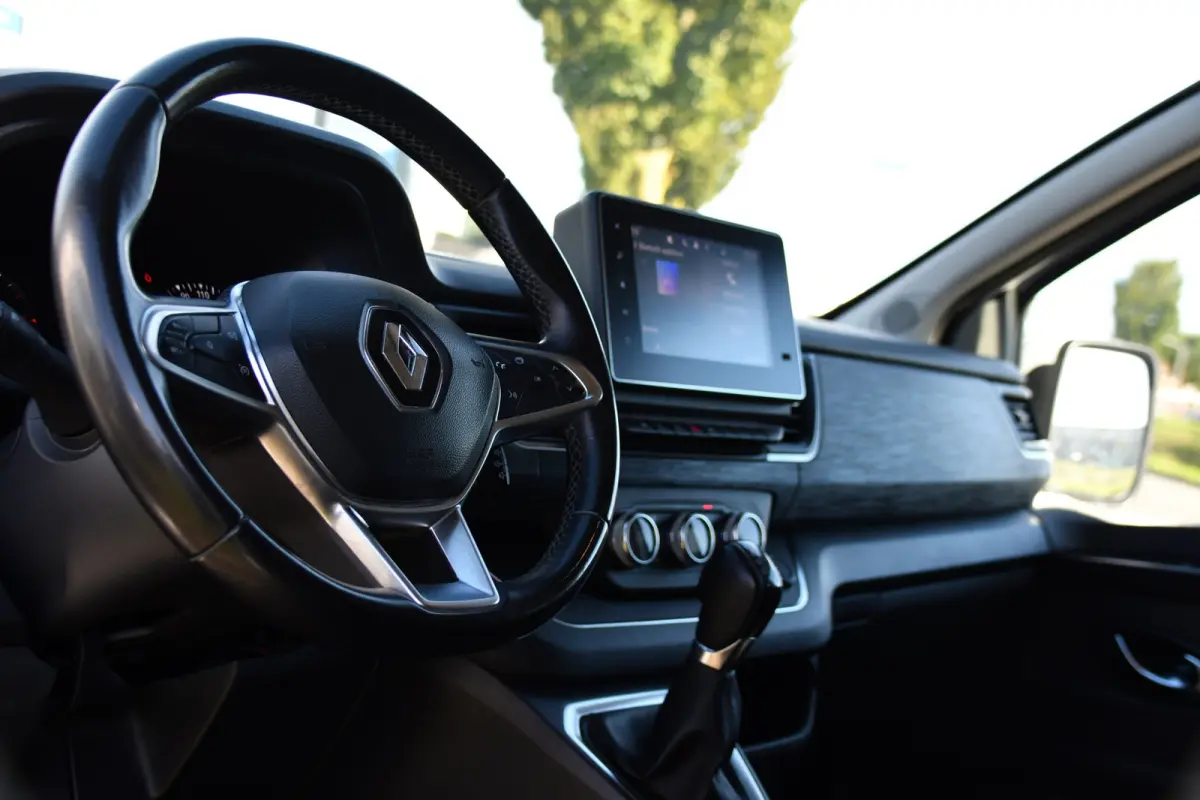 2.0 dCi 150 T29 L2H1 DC Luxe Camera, Cruise, Carplay, LED, Clima, Mulitmedia, Automaat, Trekhaak, Sensoren, Uniek!