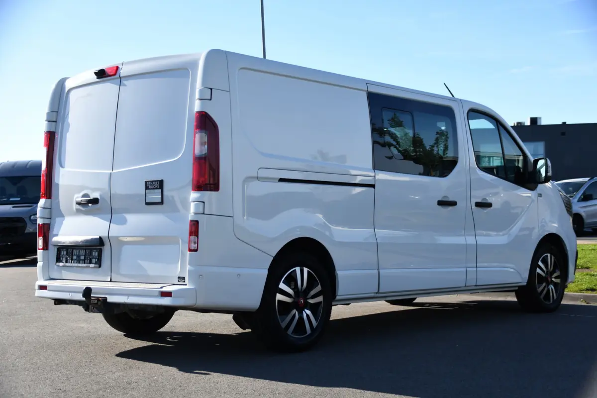 2.0 dCi 150 T29 L2H1 DC Luxe Camera, Cruise, Carplay, LED, Clima, Mulitmedia, Automaat, Trekhaak, Sensoren, Uniek!