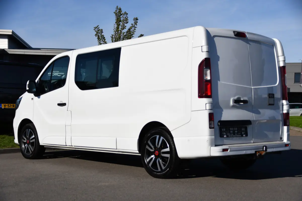 2.0 dCi 150 T29 L2H1 DC Luxe Camera, Cruise, Carplay, LED, Clima, Mulitmedia, Automaat, Trekhaak, Sensoren, Uniek!