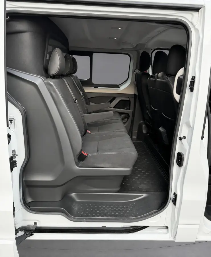 2.0 dCi 150 T29 L2H1 DC Luxe Camera, Cruise, Carplay, LED, Clima, Mulitmedia, Automaat, Trekhaak, Sensoren, Uniek!